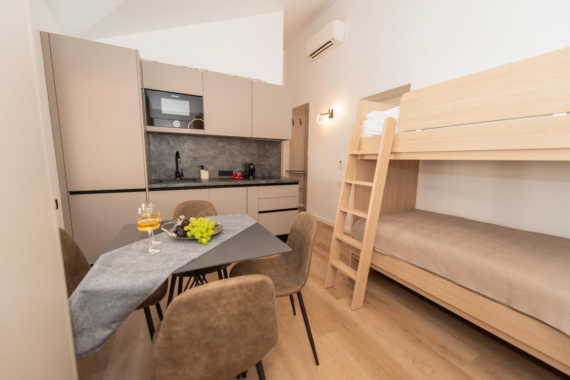 More Medici Apartments Omiš Extérieur photo